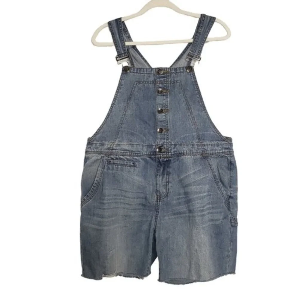 CITY CHIC DENIM DISTRESSED STONEWASHED OVERALL SHORTS SIZE 14